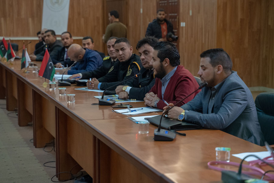 محاضرة بيئية في ورشة عمل بقاعة البلدية بمدينة زليتن - ليبيا