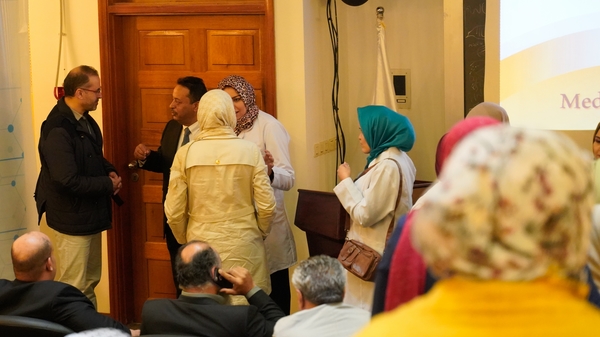 محاضرة علمية حول النفايات الطبية وأضرارها الصحية والبيئية للعاملين بمستشفى العيون بمدينة طرابلس 1 مارس 2020.
