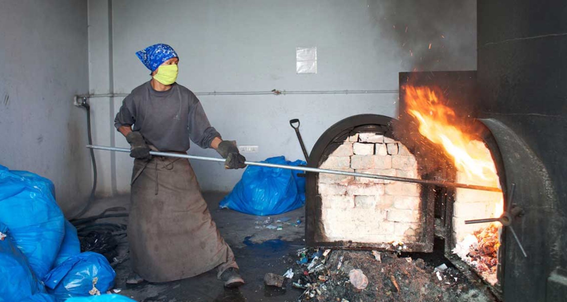 لماذا لا تفضل عملية حرق النفايات الرعاية الصحية كأحد طرق المعالجة؟ 1 لماذا لا تفضل عملية حرق النفايات الرعاية الصحية كأحد طرق المعالجة؟