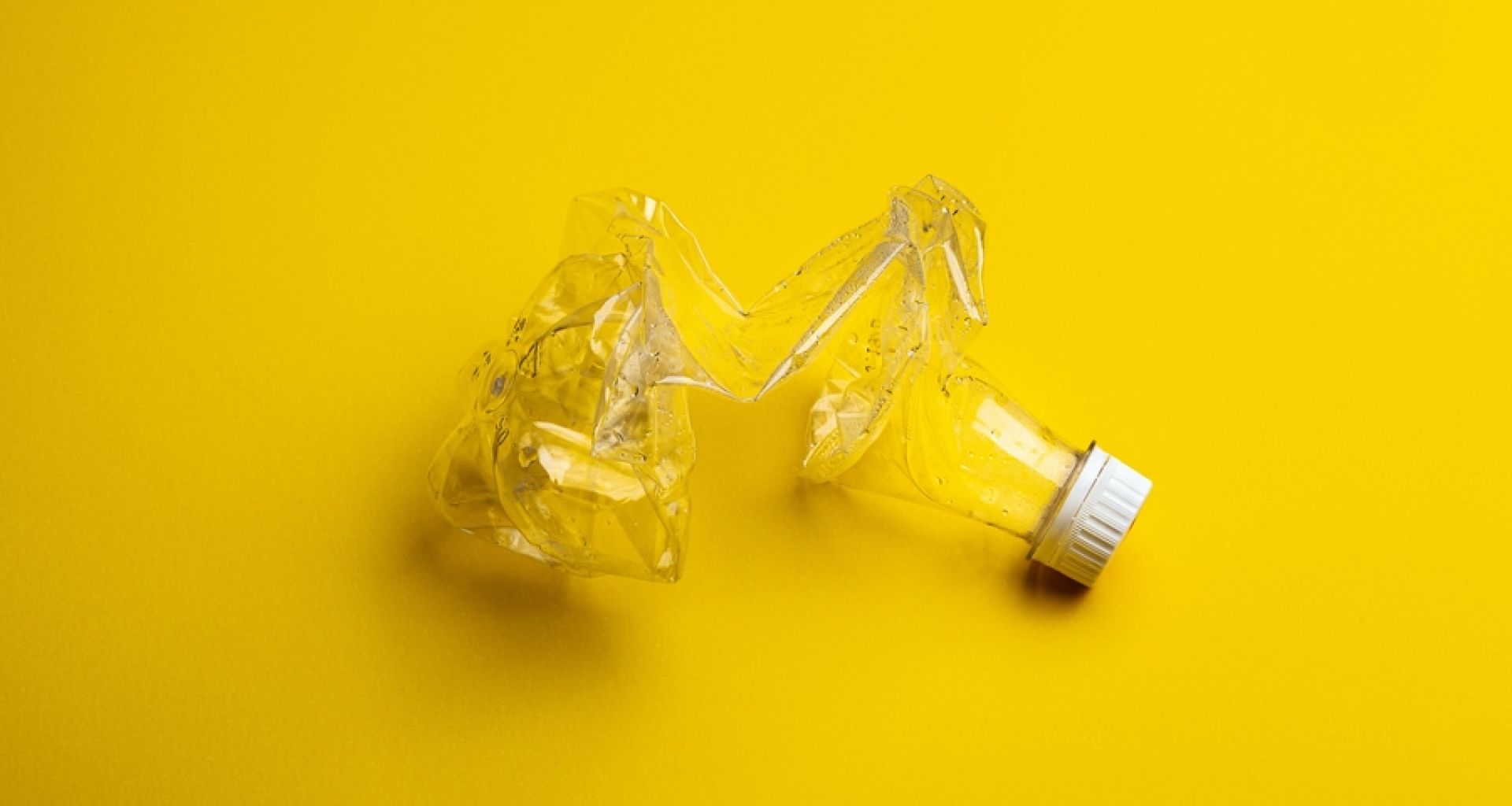 الاتجار بالنفايات البلاستيكية: جريمة بيئية متنامية يجب معالجتها 1 الاتجار بالنفايات البلاستيكية: جريمة بيئية متنامية يجب معالجتها