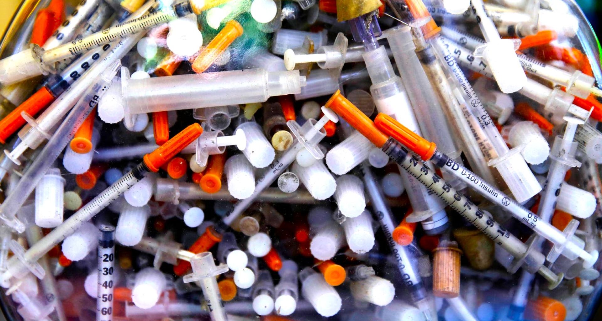 باختصار شديد وفي نظرك ما هي أفضل الممارسات لإدارة النفايات الرعاية الصحية السليمة؟ 1 باختصار شديد وفي نظرك ما هي أفضل الممارسات لإدارة النفايات الرعاية الصحية السليمة؟