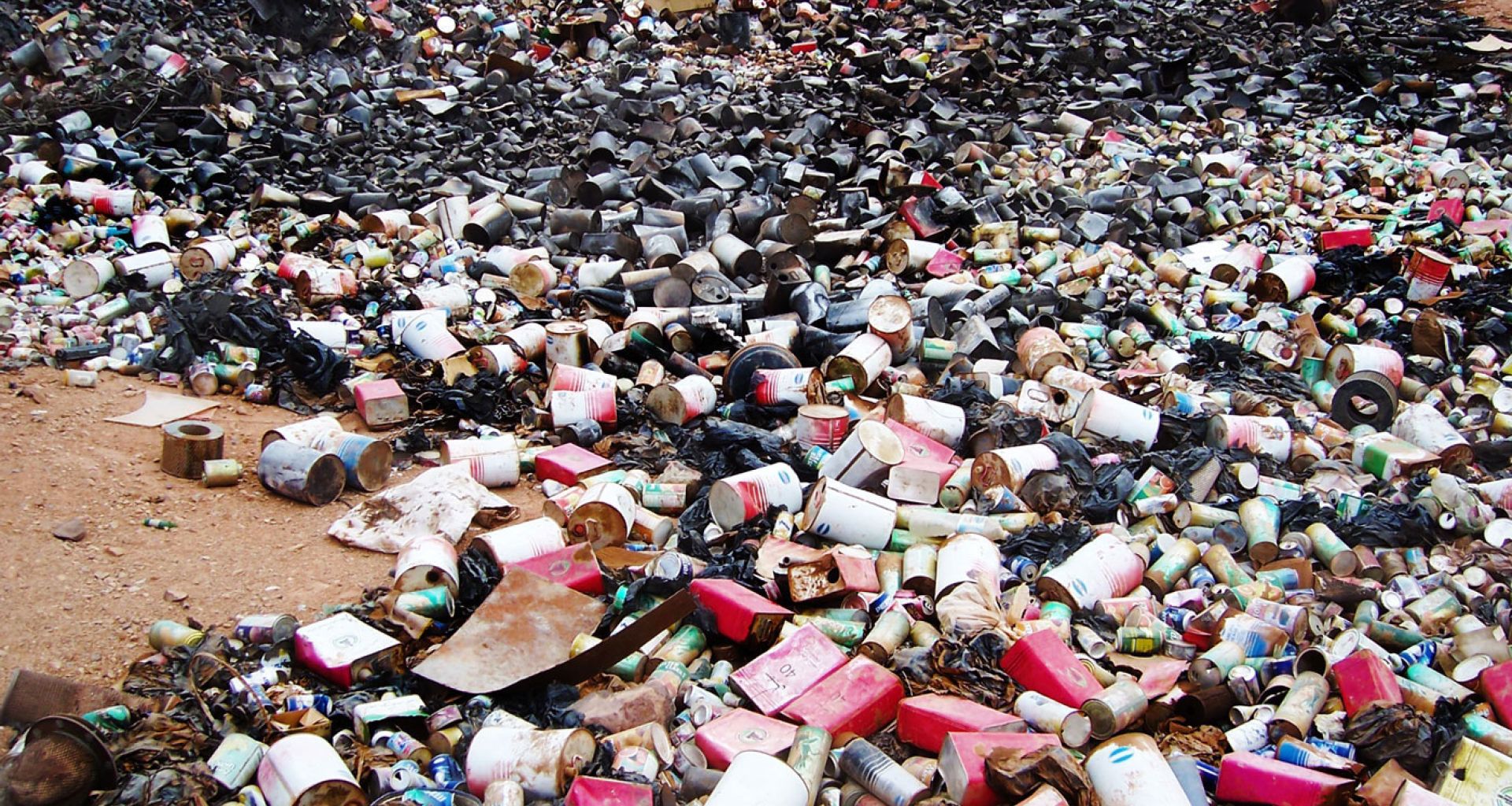 مكب نفايات الزيوت المستعملة 1 مكب نفايات الزيوت المستعملة