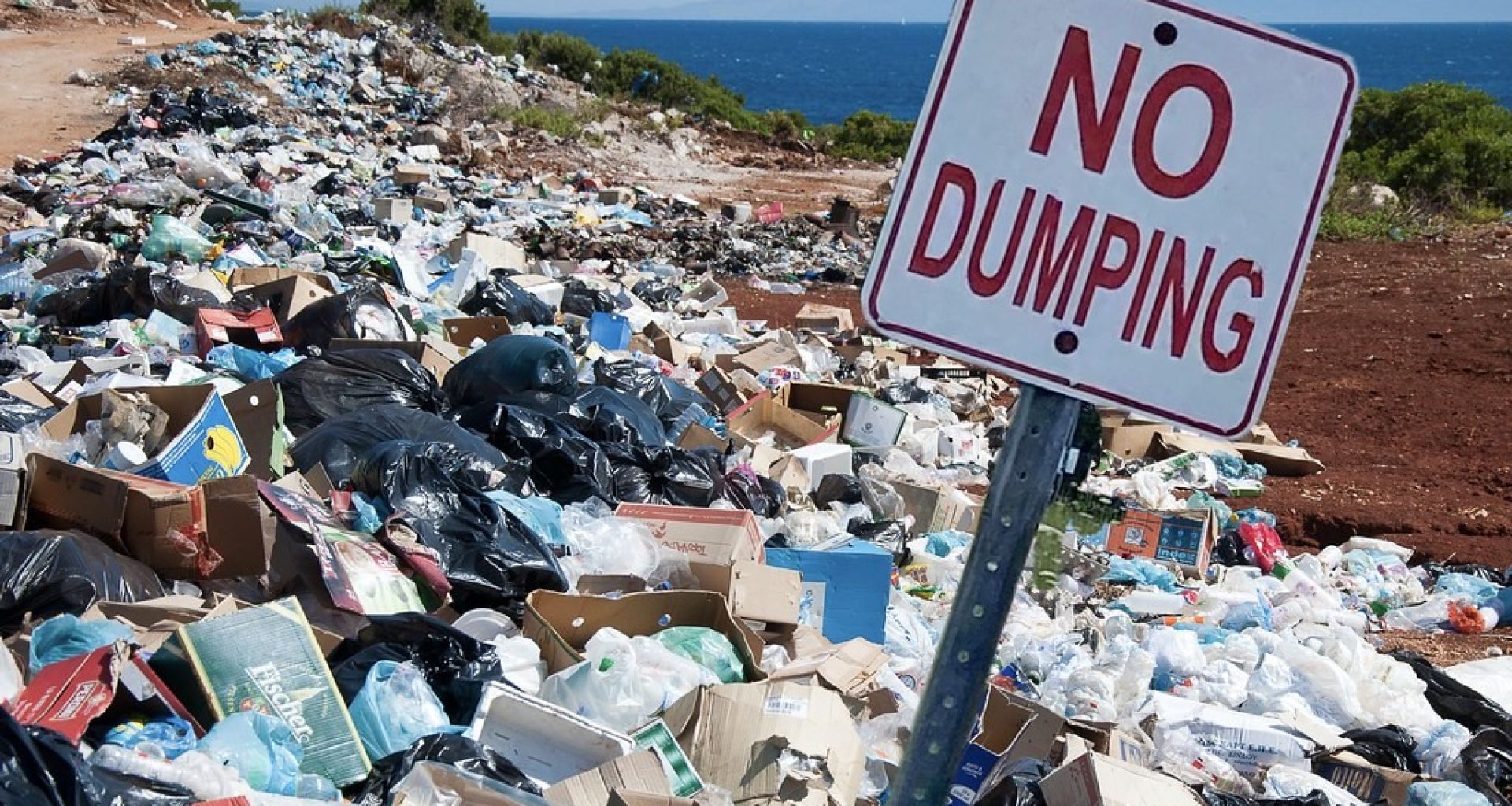 الأطفال والمراهقون الذين يعيشون بالقرب من مكب النفايات المفتوحة 1 الأطفال والمراهقون الذين يعيشون بالقرب من مكب النفايات المفتوحة