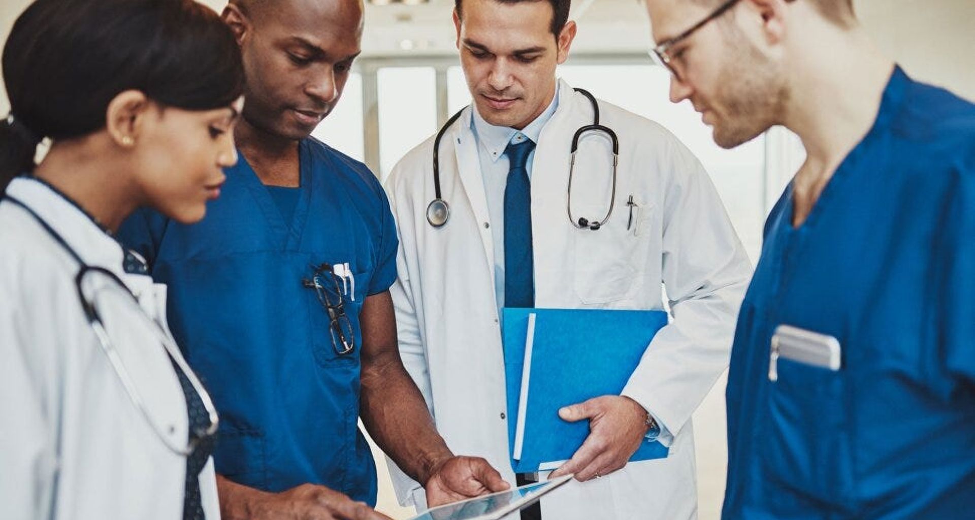 المراقبة الوبائية للمستشفى من قبل فريق مكافحة العدوى 1 المراقبة الوبائية للمستشفى من قبل فريق مكافحة العدوى