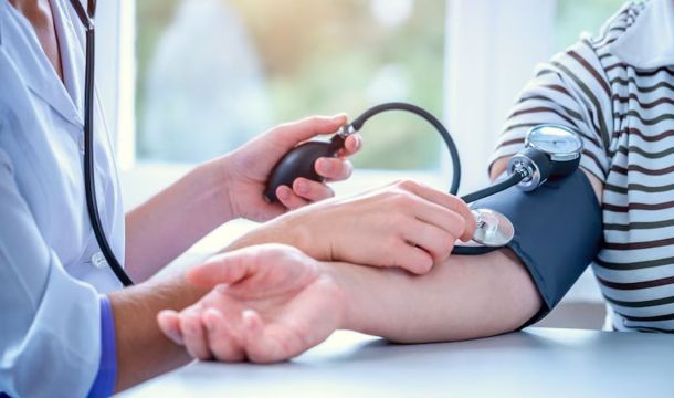 أهمية الفحص الطبي الدوري للعاملين في إدارة نفايات الرعاية الصحية
