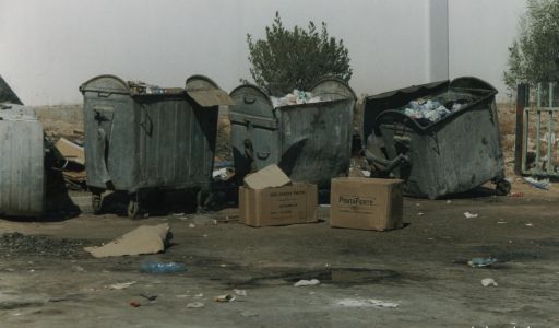 مواصفات عربات وساحات تجميع المخلفات الطبية