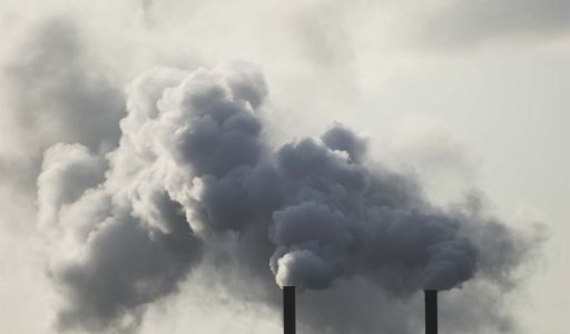 الأدوات والمواد الحادة بالمستشفيات