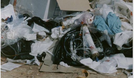 مخاطر ساحات التجميع المؤقت للنفايات الطبية بالمستشفيات