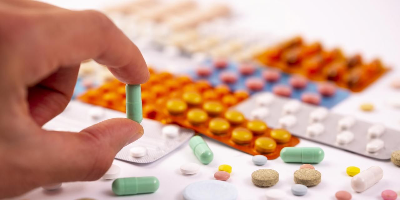 التطعيم ضد الإنفلونزا الموسمية (Influenza) في منع العدوى في العاملين مع النفايات الرعاية الصحية 9 فرض رقابة صارمة على عمليات التخلص من النفايات الصيدلانية