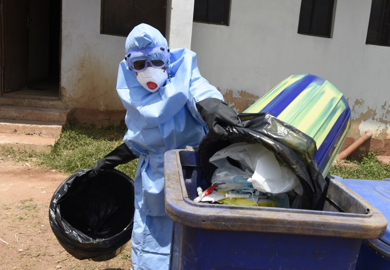 حمى لاسا: التعامل مع المريض ونفاياته الطبية