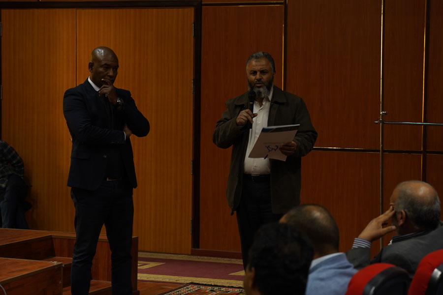 محاضرة بيئية حول الأضرار الصحية والبيئية للمخلفات الطبية بمسرح مدينة الزاوية - ليبيا
