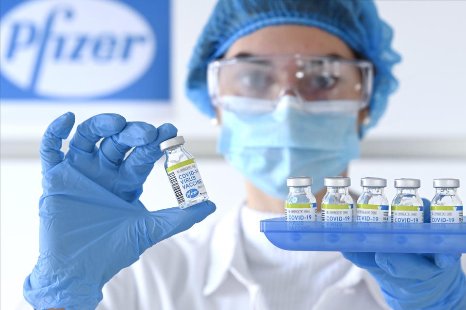 التخلص الآمن والسليم من الأدوات الحادة خلال حملة التطعيم الجماعي لفيروس كورونا كوفيد-19